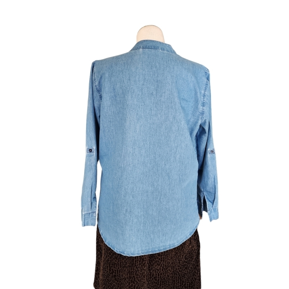 Country Store Denim Embroidered Long Roll Tab Sleeve Mocked V- Neck Size L - Picture 2 of 5
